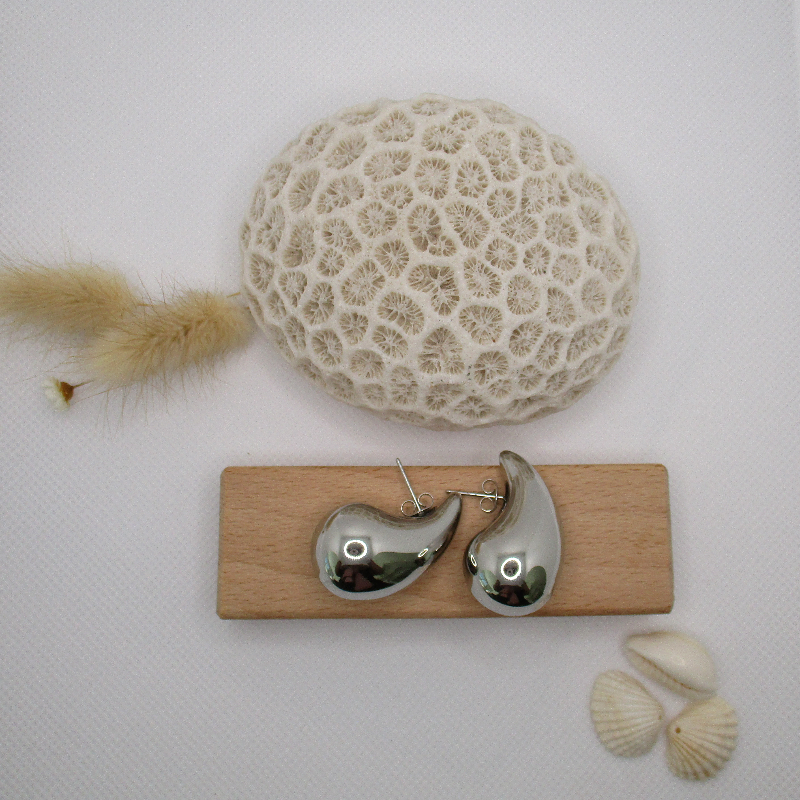 Boucles d'oreilles gouttes d'eau argentées
