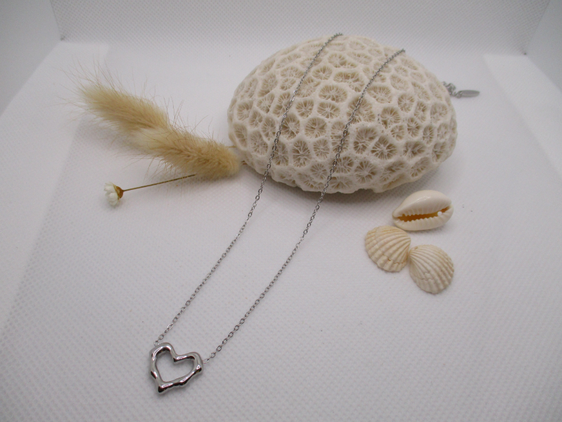 Collier cœur en acier argenté
